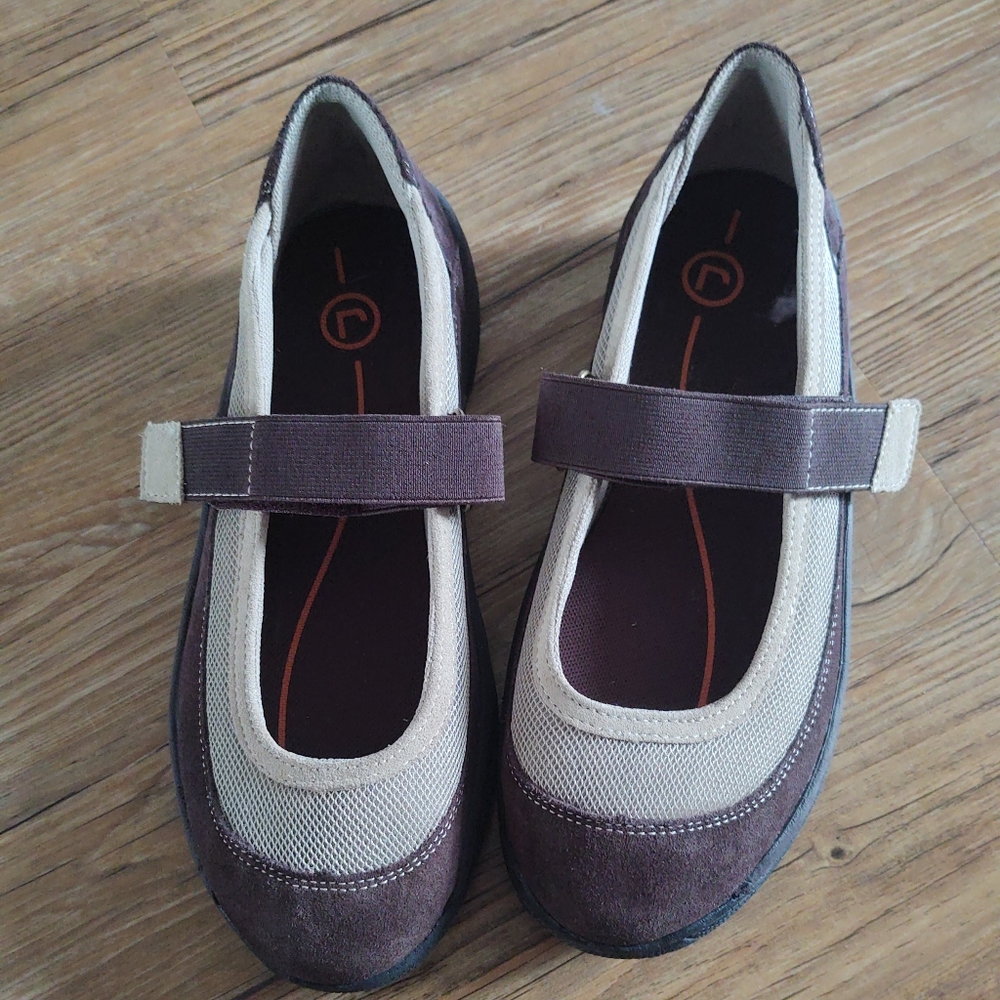 Rockport women's brown shoes 7